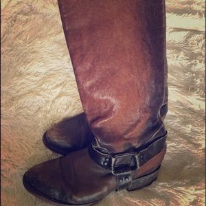 Freebird brown harness boots 8 distressed